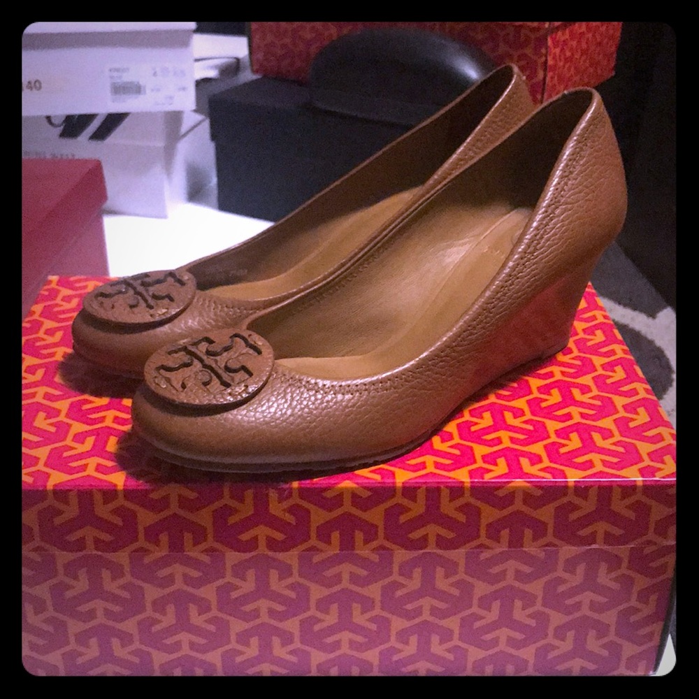 Classic Tory burch sally wedge